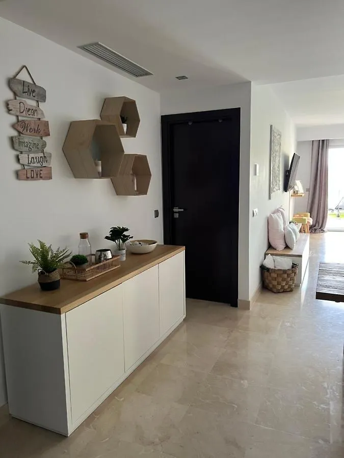 Luxury Apartment With Amazing View And Free Golf Ojen